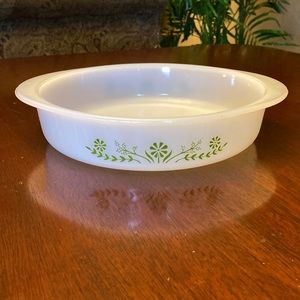 Vintage 1960’s Glasbake Green Daisy 1 quart baking dish